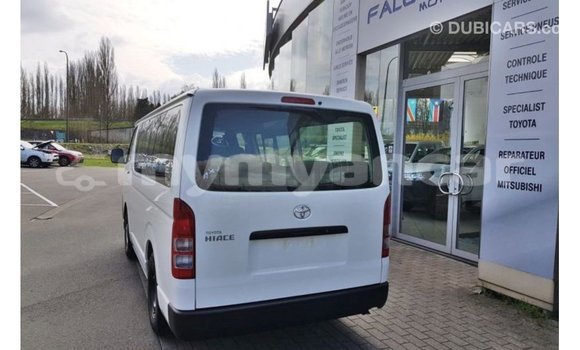 Buy Import Toyota Hiace White Car in Import - Dubai in Ayeyarwady Buy Import Toyota Hiace White Car in Import - Dubai in Ayeyarwady