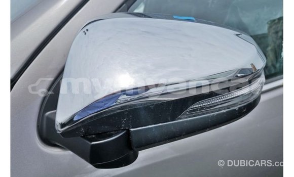 Buy Import Toyota Hilux Other Car in Import - Dubai in Ayeyarwady Buy Import Toyota Hilux Other Car in Import - Dubai in Ayeyarwady