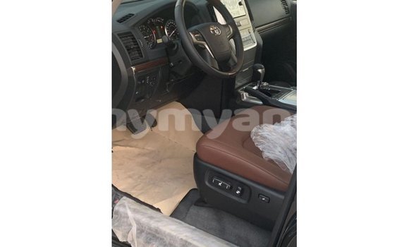 Buy Import Toyota Land Cruiser Black Car in Import - Dubai in Ayeyarwady Buy Import Toyota Land Cruiser Black Car in Import - Dubai in Ayeyarwady
