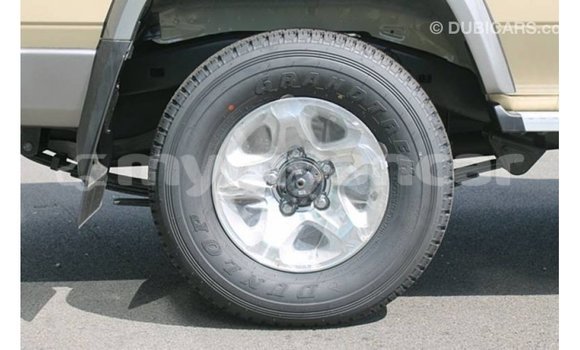 သွင်းကုန် Toyota Land Cruiser Beige ကား Import - Dubai Ayeyarwady သွင်းကုန် Toyota Land Cruiser Beige ကား Import - Dubai Ayeyarwady
