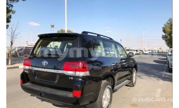 သွင်းကုန် Toyota Land Cruiser Black ကား Import - Dubai Ayeyarwady သွင်းကုန် Toyota Land Cruiser Black ကား Import - Dubai Ayeyarwady