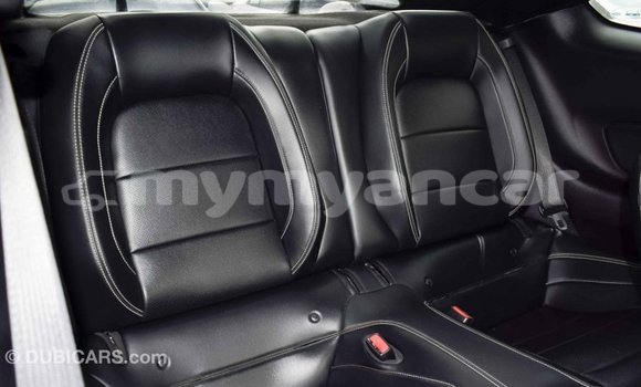 သွင်းကုန် Ford Mustang Black ကား Import - Dubai Ayeyarwady သွင်းကုန် Ford Mustang Black ကား Import - Dubai Ayeyarwady