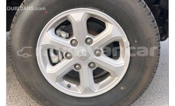 သွင်းကုန် Mitsubishi L200 Brown ကား Import - Dubai Ayeyarwady သွင်းကုန် Mitsubishi L200 Brown ကား Import - Dubai Ayeyarwady