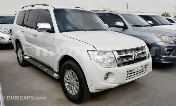 သွင်းကုန် Mitsubishi Pajero White ကား Import - Dubai Ayeyarwady သွင်းကုန် Mitsubishi Pajero White ကား Import - Dubai Ayeyarwady