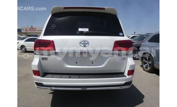 Acheter Import Voiture Toyota Land Cruiser Blanc à Import - Dubai, #<Region:0x000000000c5121b8> Acheter Import Voiture Toyota Land Cruiser Blanc à Import - Dubai, #<Region:0x000000000c5121b8>