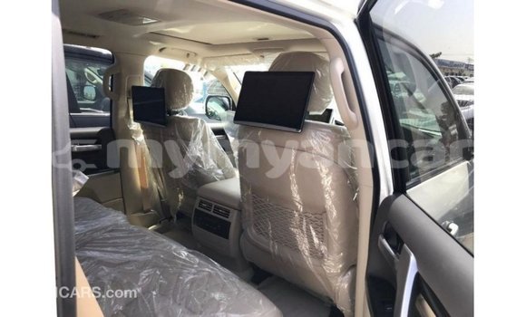 Acheter Import Voiture Toyota Land Cruiser Blanc à Import - Dubai, #<Region:0x000000000c5121b8> Acheter Import Voiture Toyota Land Cruiser Blanc à Import - Dubai, #<Region:0x000000000c5121b8>