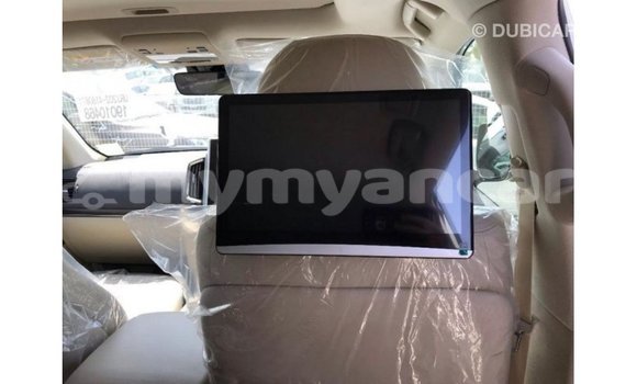 Acheter Import Voiture Toyota Land Cruiser Blanc à Import - Dubai, #<Region:0x000000000c5121b8> Acheter Import Voiture Toyota Land Cruiser Blanc à Import - Dubai, #<Region:0x000000000c5121b8>