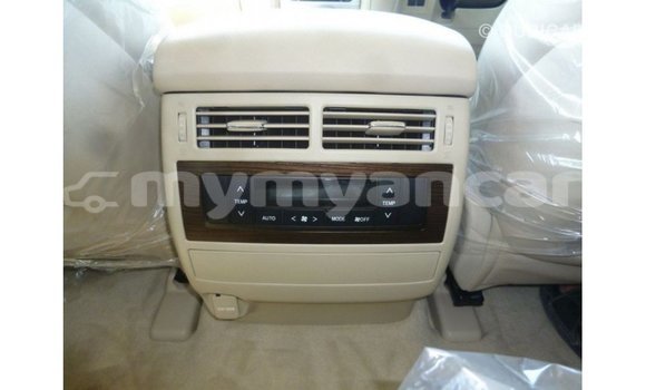Acheter Import Voiture Toyota Land Cruiser Blanc à Import - Dubai, #<Region:0x000000000c5121b8> Acheter Import Voiture Toyota Land Cruiser Blanc à Import - Dubai, #<Region:0x000000000c5121b8>