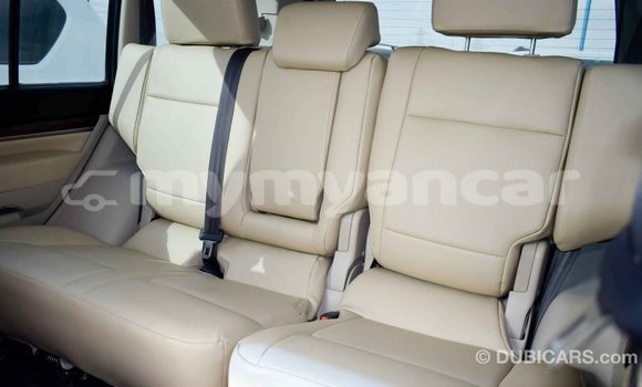 သွင်းကုန် Mitsubishi Pajero White ကား Import - Dubai Ayeyarwady သွင်းကုန် Mitsubishi Pajero White ကား Import - Dubai Ayeyarwady