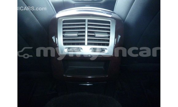 သွင်းကုန် Mercedes-Benz 190 (W201) White ကား Import - Dubai Ayeyarwady သွင်းကုန် Mercedes-Benz 190 (W201) White ကား Import - Dubai Ayeyarwady