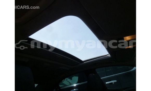 သွင်းကုန် Mercedes-Benz 190 (W201) White ကား Import - Dubai Ayeyarwady သွင်းကုန် Mercedes-Benz 190 (W201) White ကား Import - Dubai Ayeyarwady