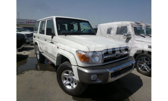 Buy Import Toyota Land Cruiser White Car in Import - Dubai in Ayeyarwady Buy Import Toyota Land Cruiser White Car in Import - Dubai in Ayeyarwady