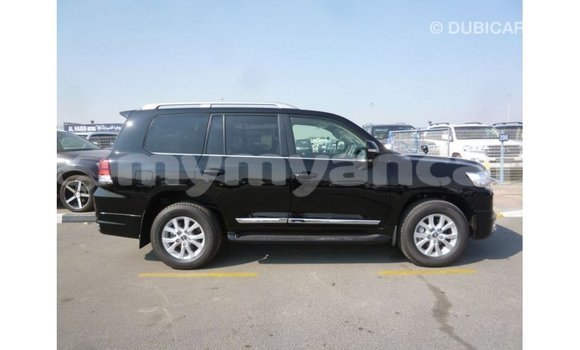 Buy Import Toyota Land Cruiser Black Car in Import - Dubai in Ayeyarwady Buy Import Toyota Land Cruiser Black Car in Import - Dubai in Ayeyarwady
