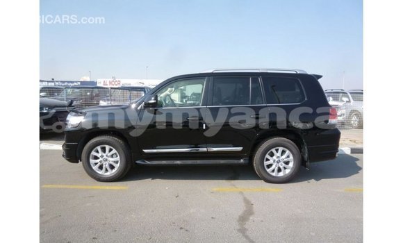 Buy Import Toyota Land Cruiser Black Car in Import - Dubai in Ayeyarwady Buy Import Toyota Land Cruiser Black Car in Import - Dubai in Ayeyarwady