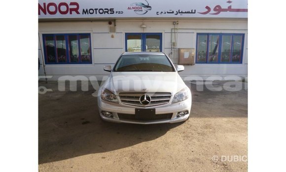 သွင်းကုန် Mercedes-Benz 200 Other ကား Import - Dubai Ayeyarwady သွင်းကုန် Mercedes-Benz 200 Other ကား Import - Dubai Ayeyarwady