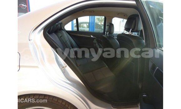 သွင်းကုန် Mercedes-Benz 200 Other ကား Import - Dubai Ayeyarwady သွင်းကုန် Mercedes-Benz 200 Other ကား Import - Dubai Ayeyarwady