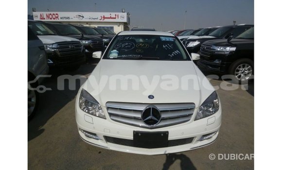 သွင်းကုန် Mercedes-Benz 200 White ကား Import - Dubai Ayeyarwady သွင်းကုန် Mercedes-Benz 200 White ကား Import - Dubai Ayeyarwady