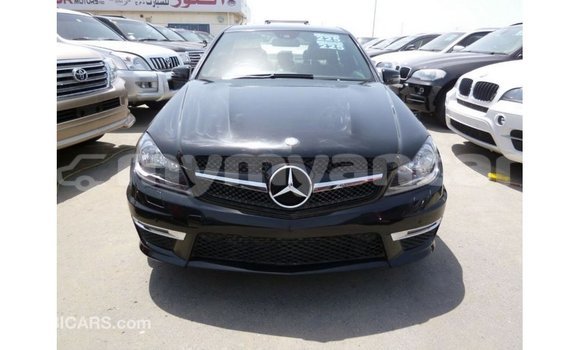 သွင်းကုန် Mercedes-Benz 200 Black ကား Import - Dubai Ayeyarwady သွင်းကုန် Mercedes-Benz 200 Black ကား Import - Dubai Ayeyarwady