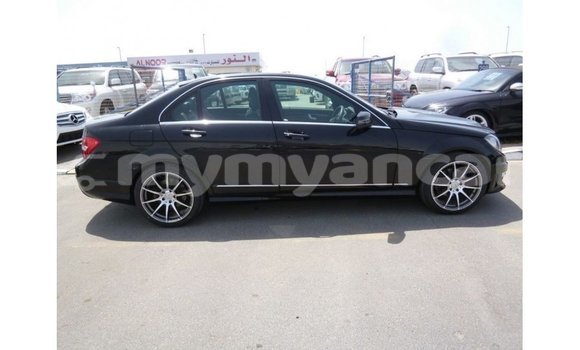 သွင်းကုန် Mercedes-Benz 200 Black ကား Import - Dubai Ayeyarwady သွင်းကုန် Mercedes-Benz 200 Black ကား Import - Dubai Ayeyarwady