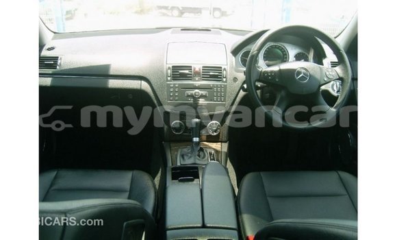 Buy Import Mercedes-Benz 190 (W201) Other Car in Import - Dubai in Ayeyarwady Buy Import Mercedes-Benz 190 (W201) Other Car in Import - Dubai in Ayeyarwady