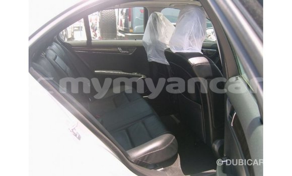 Buy Import Mercedes-Benz 190 (W201) Other Car in Import - Dubai in Ayeyarwady Buy Import Mercedes-Benz 190 (W201) Other Car in Import - Dubai in Ayeyarwady