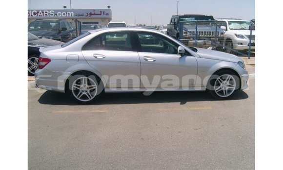 Buy Import Mercedes-Benz 190 (W201) Other Car in Import - Dubai in Ayeyarwady Buy Import Mercedes-Benz 190 (W201) Other Car in Import - Dubai in Ayeyarwady