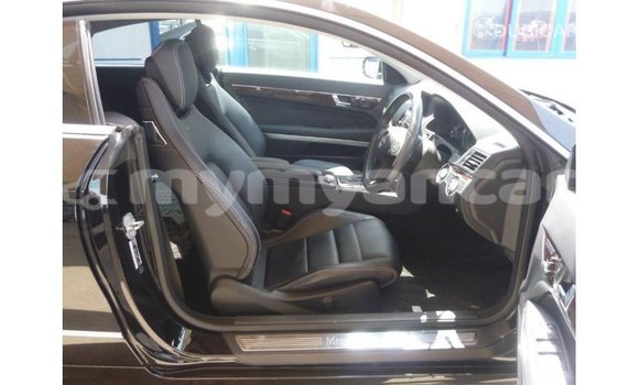 သွင်းကုန် Mercedes-Benz 250 Black ကား Import - Dubai Ayeyarwady သွင်းကုန် Mercedes-Benz 250 Black ကား Import - Dubai Ayeyarwady