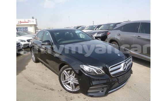 သွင်းကုန် Mercedes-Benz 190 (W201) Black ကား Import - Dubai Ayeyarwady သွင်းကုန် Mercedes-Benz 190 (W201) Black ကား Import - Dubai Ayeyarwady