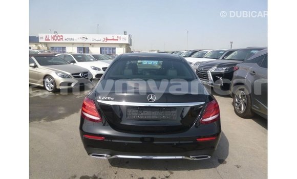 သွင်းကုန် Mercedes-Benz 190 (W201) Black ကား Import - Dubai Ayeyarwady သွင်းကုန် Mercedes-Benz 190 (W201) Black ကား Import - Dubai Ayeyarwady