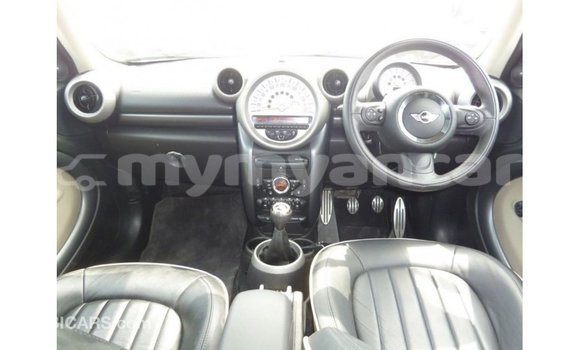 သွင်းကုန် Mini Cooper Brown ကား Import - Dubai Ayeyarwady သွင်းကုန် Mini Cooper Brown ကား Import - Dubai Ayeyarwady