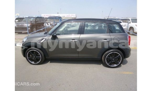 သွင်းကုန် Mini Cooper Brown ကား Import - Dubai Ayeyarwady သွင်းကုန် Mini Cooper Brown ကား Import - Dubai Ayeyarwady