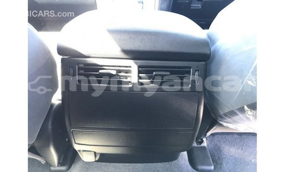 သွင်းကုန် Toyota Land Cruiser White ကား Import - Dubai Ayeyarwady သွင်းကုန် Toyota Land Cruiser White ကား Import - Dubai Ayeyarwady