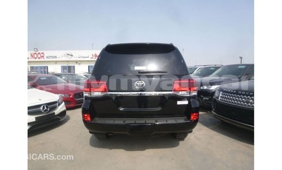 သွင်းကုန် Toyota Land Cruiser Black ကား Import - Dubai Ayeyarwady သွင်းကုန် Toyota Land Cruiser Black ကား Import - Dubai Ayeyarwady
