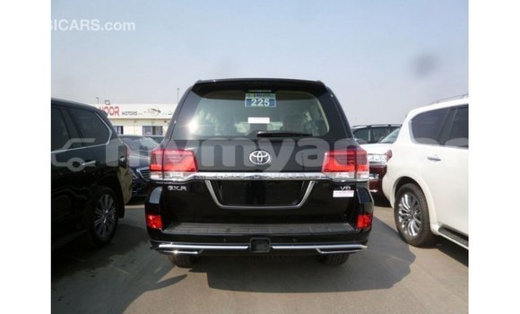 သွင်းကုန် Toyota Land Cruiser Black ကား Import - Dubai Ayeyarwady သွင်းကုန် Toyota Land Cruiser Black ကား Import - Dubai Ayeyarwady