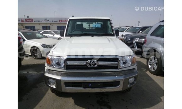 သွင်းကုန် Toyota Land Cruiser White ကား Import - Dubai Ayeyarwady သွင်းကုန် Toyota Land Cruiser White ကား Import - Dubai Ayeyarwady