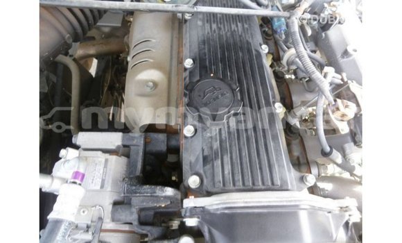 သွင်းကုန် Toyota Land Cruiser White ကား Import - Dubai Ayeyarwady သွင်းကုန် Toyota Land Cruiser White ကား Import - Dubai Ayeyarwady