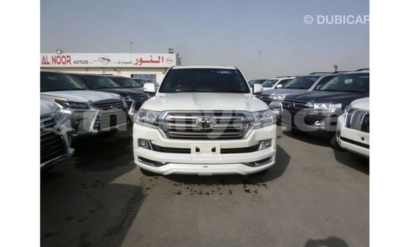 Buy Import Toyota Land Cruiser White Car in Import - Dubai in Ayeyarwady Buy Import Toyota Land Cruiser White Car in Import - Dubai in Ayeyarwady