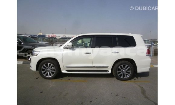 Buy Import Toyota Land Cruiser White Car in Import - Dubai in Ayeyarwady Buy Import Toyota Land Cruiser White Car in Import - Dubai in Ayeyarwady