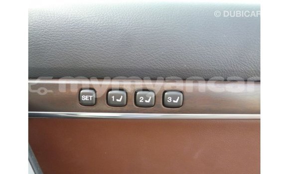 Buy Import Toyota Land Cruiser White Car in Import - Dubai in Ayeyarwady Buy Import Toyota Land Cruiser White Car in Import - Dubai in Ayeyarwady