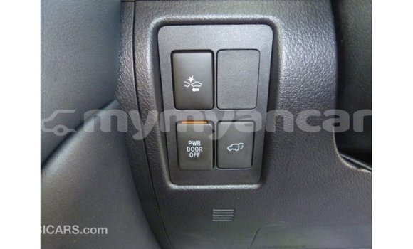 Buy Import Toyota Land Cruiser White Car in Import - Dubai in Ayeyarwady Buy Import Toyota Land Cruiser White Car in Import - Dubai in Ayeyarwady
