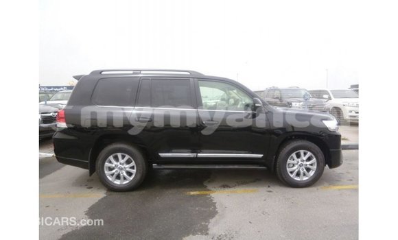 Buy Import Toyota Land Cruiser Black Car in Import - Dubai in Ayeyarwady Buy Import Toyota Land Cruiser Black Car in Import - Dubai in Ayeyarwady