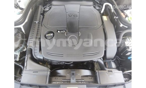 သွင်းကုန် Mercedes-Benz 190 (W201) White ကား Import - Dubai Ayeyarwady သွင်းကုန် Mercedes-Benz 190 (W201) White ကား Import - Dubai Ayeyarwady