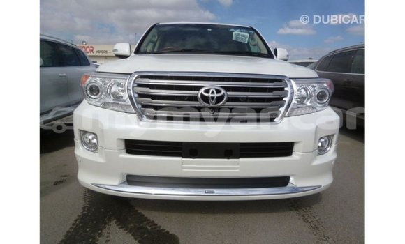 Acheter Import Voiture Toyota Land Cruiser Blanc à Import - Dubai, #<Region:0x000000000c5121b8> Acheter Import Voiture Toyota Land Cruiser Blanc à Import - Dubai, #<Region:0x000000000c5121b8>