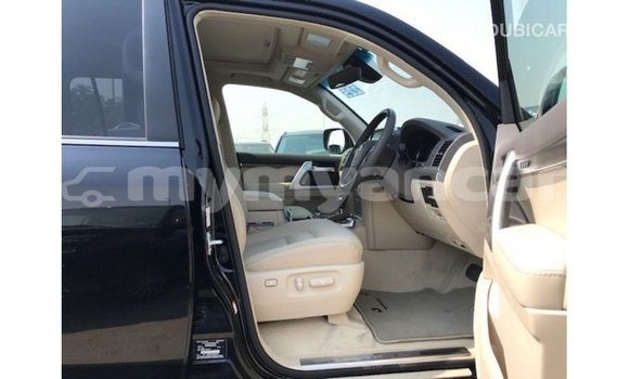 သွင်းကုန် Toyota Land Cruiser Black ကား Import - Dubai Ayeyarwady သွင်းကုန် Toyota Land Cruiser Black ကား Import - Dubai Ayeyarwady