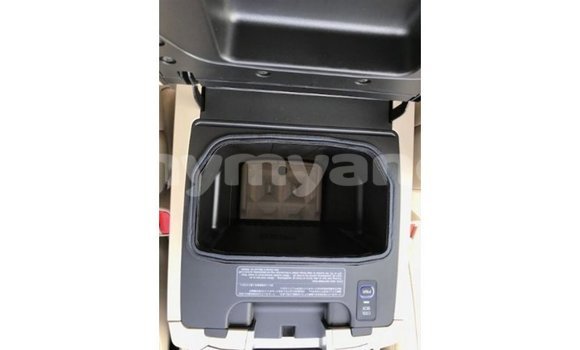 သွင်းကုန် Toyota Land Cruiser Black ကား Import - Dubai Ayeyarwady သွင်းကုန် Toyota Land Cruiser Black ကား Import - Dubai Ayeyarwady