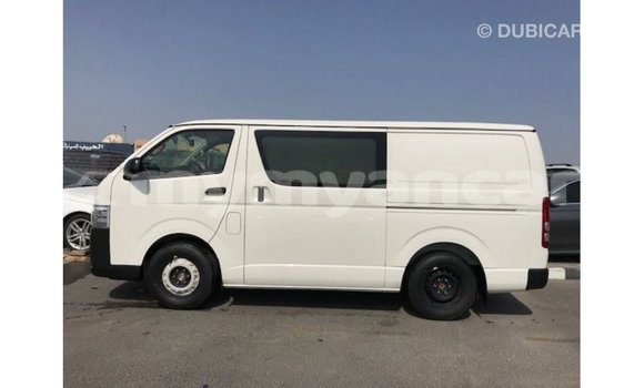 သွင်းကုန် Toyota Hiace White ကား Import - Dubai Ayeyarwady သွင်းကုန် Toyota Hiace White ကား Import - Dubai Ayeyarwady