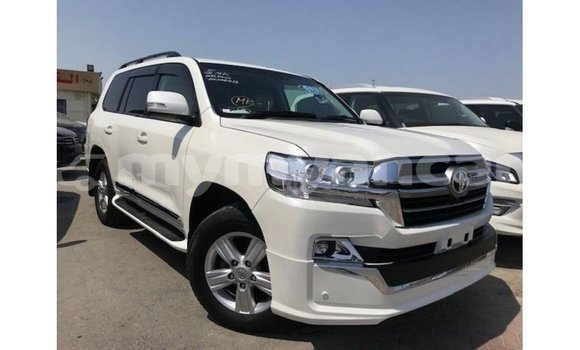 Acheter Import Voiture Toyota Land Cruiser Blanc à Import - Dubai, #<Region:0x000000000c5121b8> Acheter Import Voiture Toyota Land Cruiser Blanc à Import - Dubai, #<Region:0x000000000c5121b8>