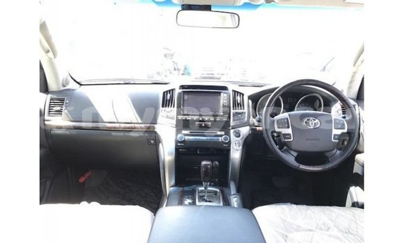 Acheter Import Voiture Toyota Land Cruiser Blanc à Import - Dubai, #<Region:0x000000000c5121b8> Acheter Import Voiture Toyota Land Cruiser Blanc à Import - Dubai, #<Region:0x000000000c5121b8>