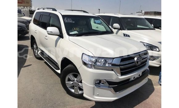 Acheter Import Voiture Toyota Land Cruiser Blanc à Import - Dubai, #<Region:0x000000000c5121b8> Acheter Import Voiture Toyota Land Cruiser Blanc à Import - Dubai, #<Region:0x000000000c5121b8>