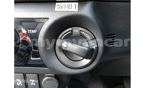 သွင်းကုန် Toyota Hilux Black ကား Import - Dubai Ayeyarwady သွင်းကုန် Toyota Hilux Black ကား Import - Dubai Ayeyarwady